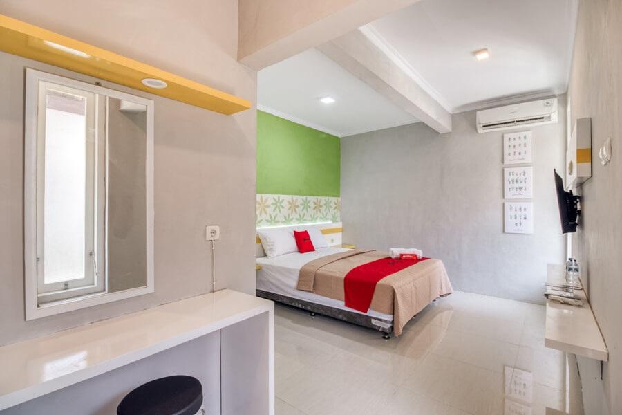 מלון יוגיאקרטה Reddoorz Near Malioboro Tugu Station Jogja מראה חיצוני תמונה