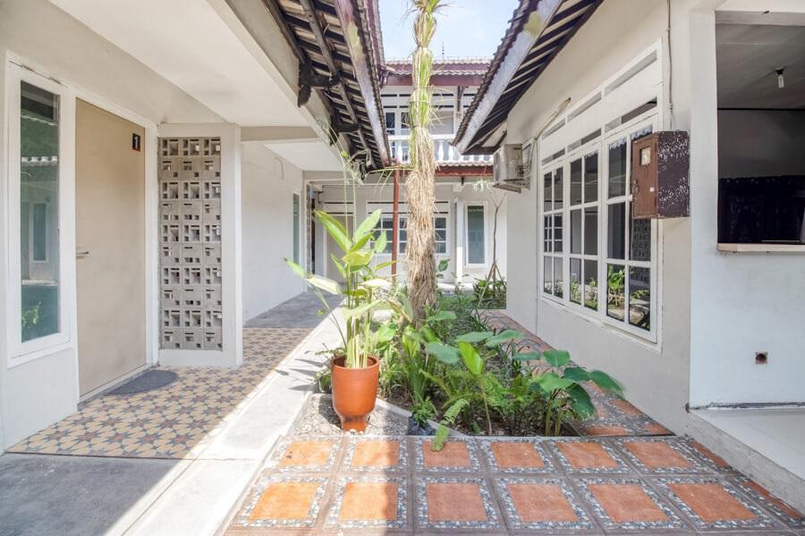 מלון יוגיאקרטה Reddoorz Near Malioboro Tugu Station Jogja מראה חיצוני תמונה