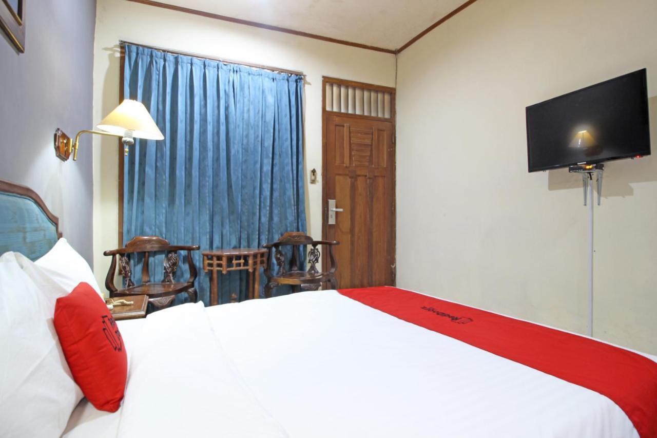 מלון יוגיאקרטה Reddoorz Near Malioboro Tugu Station Jogja מראה חיצוני תמונה