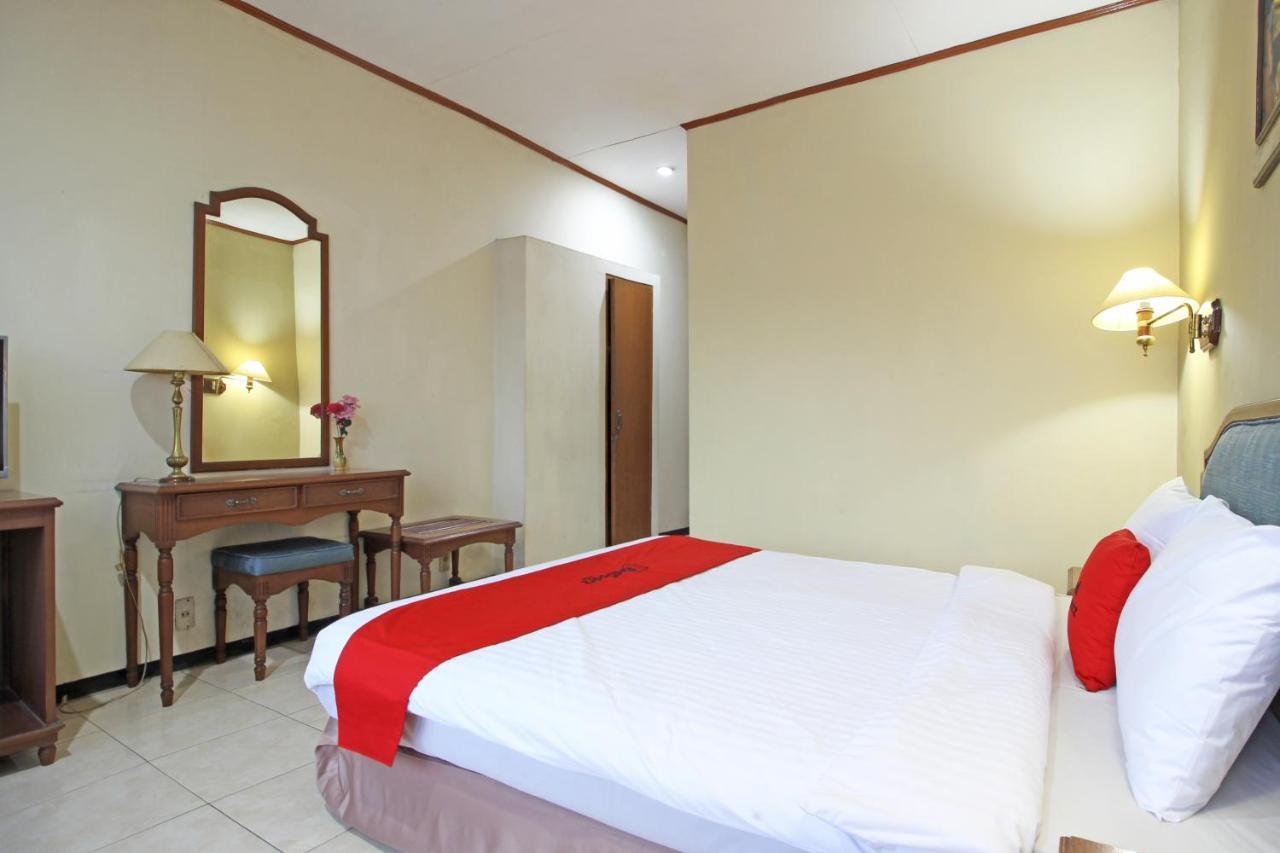 מלון יוגיאקרטה Reddoorz Near Malioboro Tugu Station Jogja מראה חיצוני תמונה