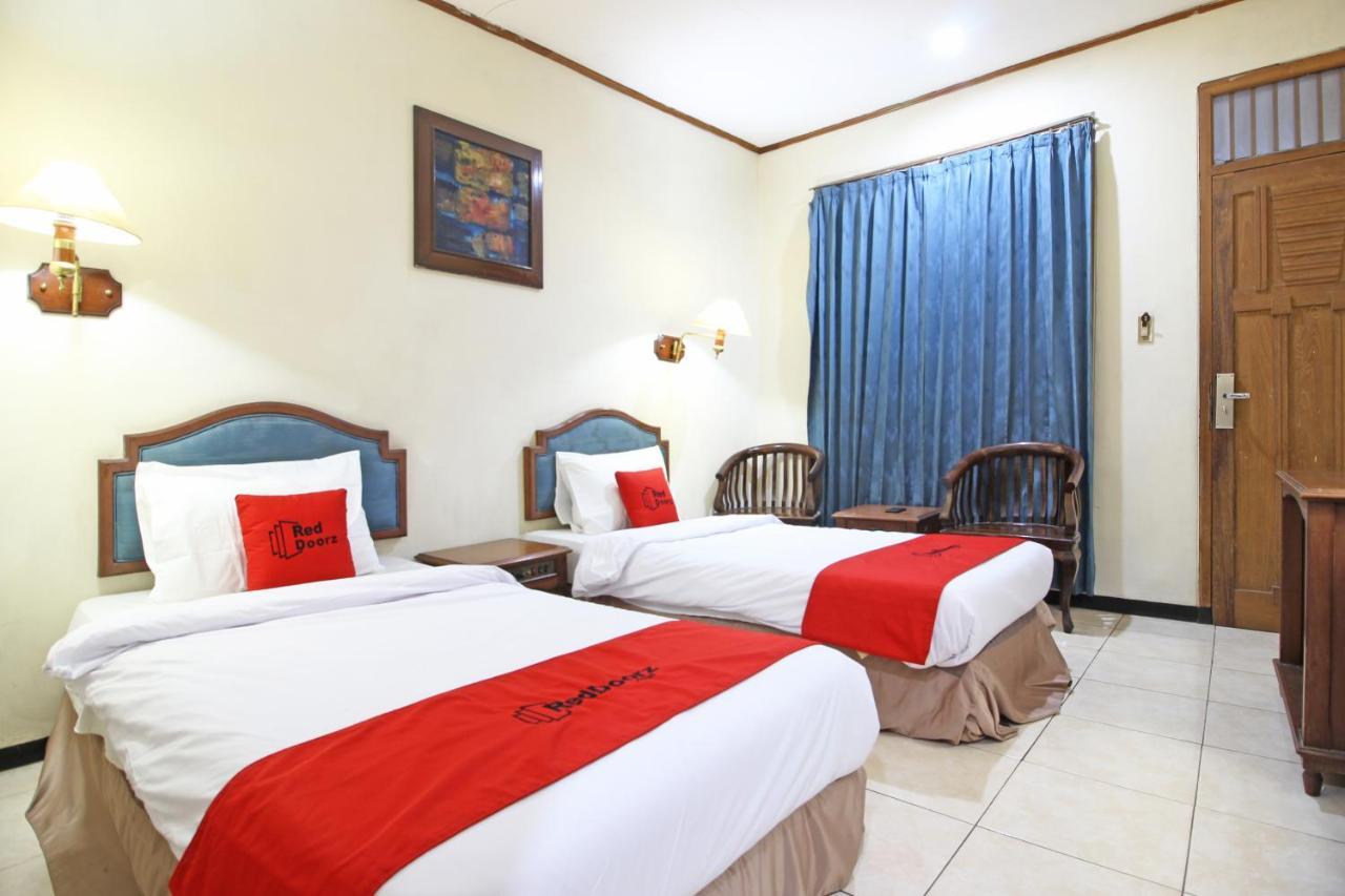מלון יוגיאקרטה Reddoorz Near Malioboro Tugu Station Jogja מראה חיצוני תמונה