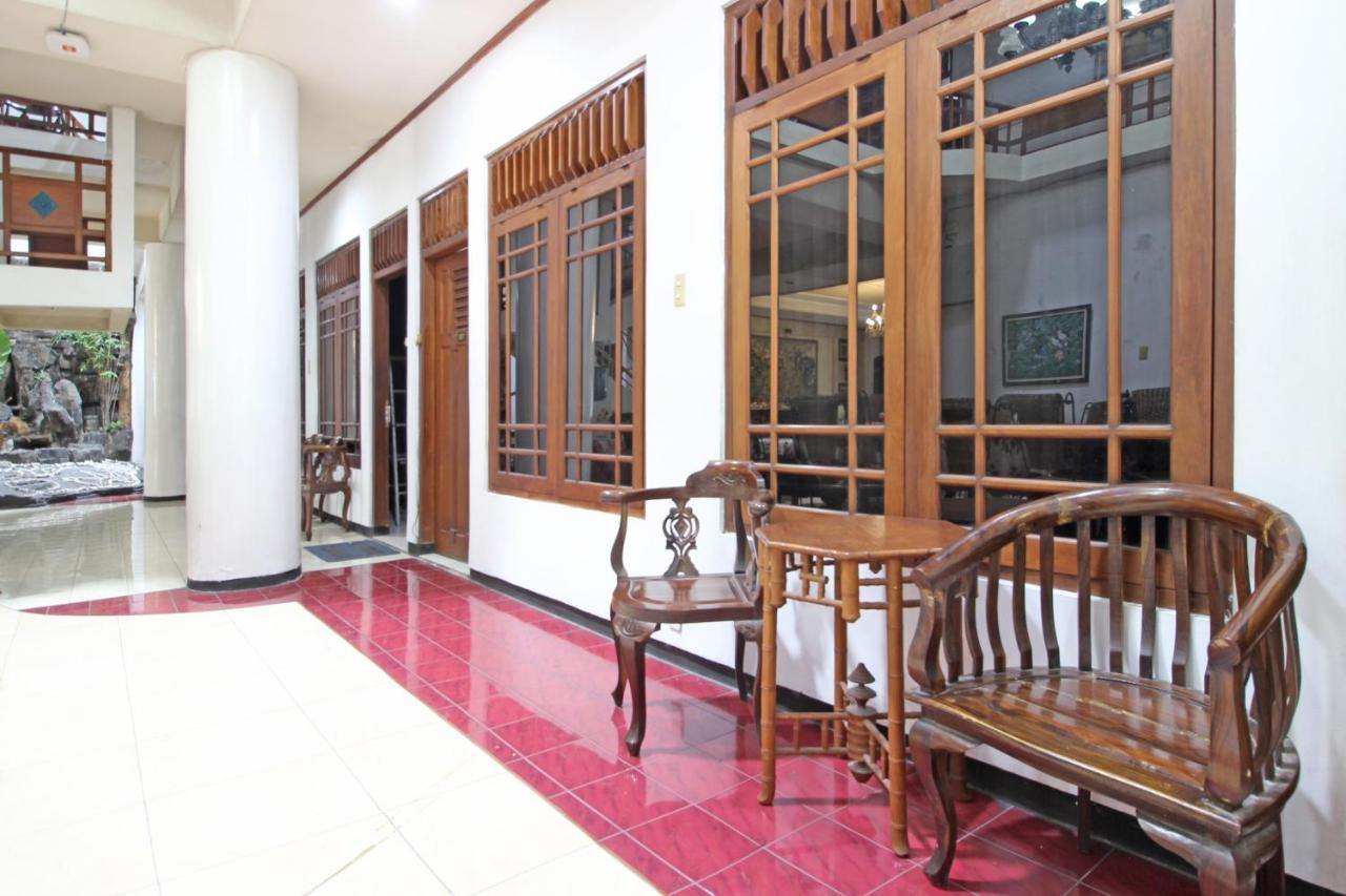 מלון יוגיאקרטה Reddoorz Near Malioboro Tugu Station Jogja מראה חיצוני תמונה