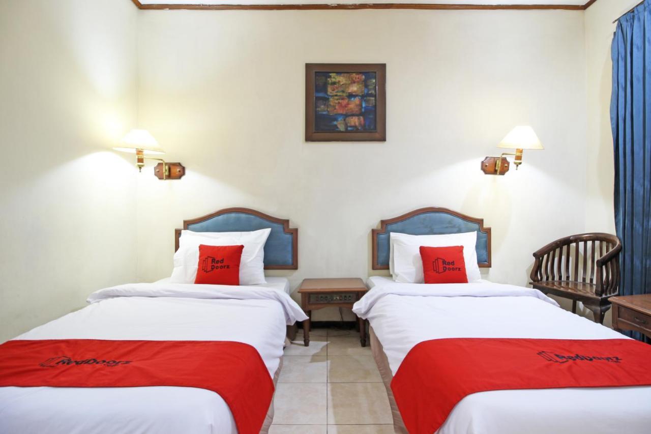 מלון יוגיאקרטה Reddoorz Near Malioboro Tugu Station Jogja מראה חיצוני תמונה