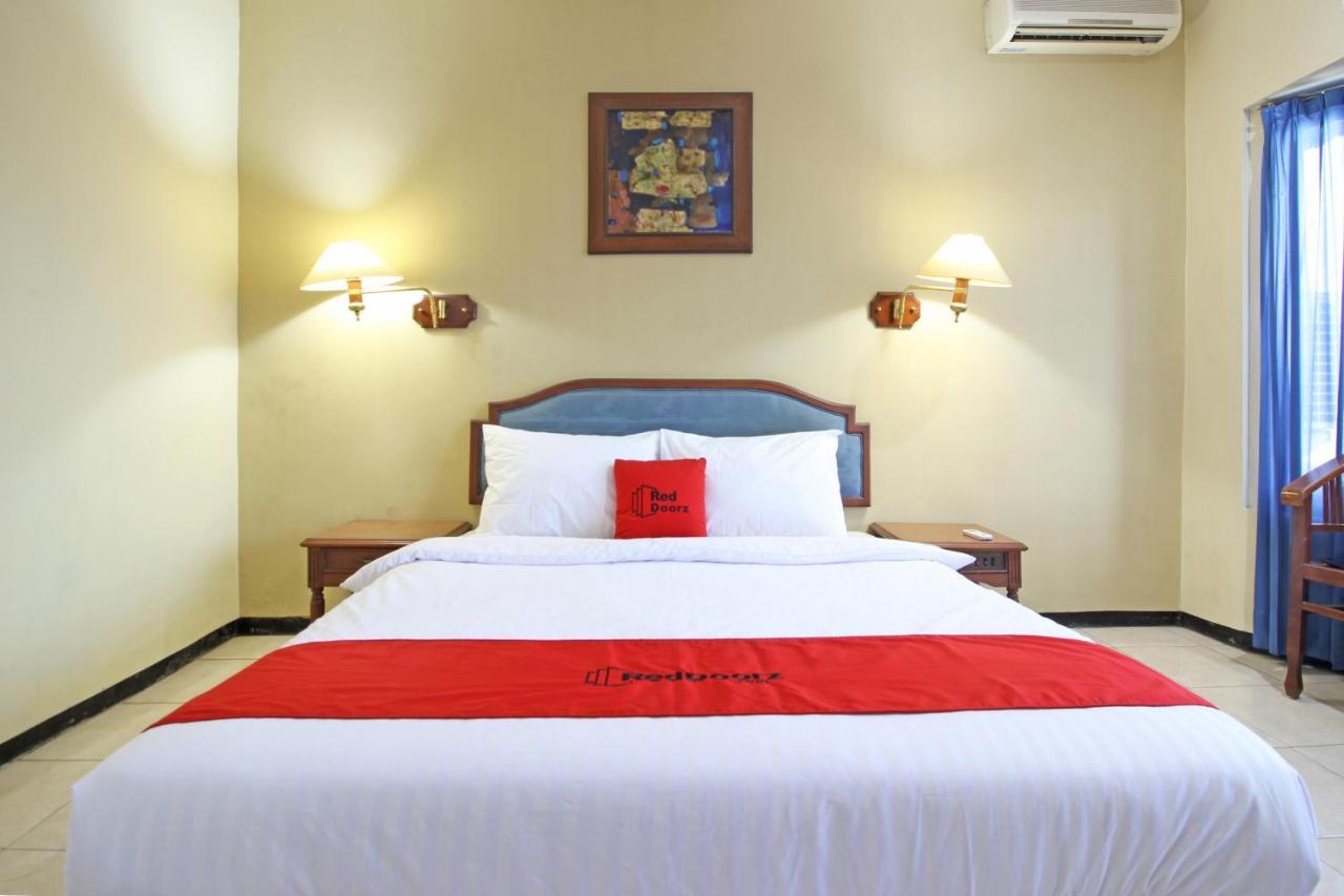 מלון יוגיאקרטה Reddoorz Near Malioboro Tugu Station Jogja מראה חיצוני תמונה