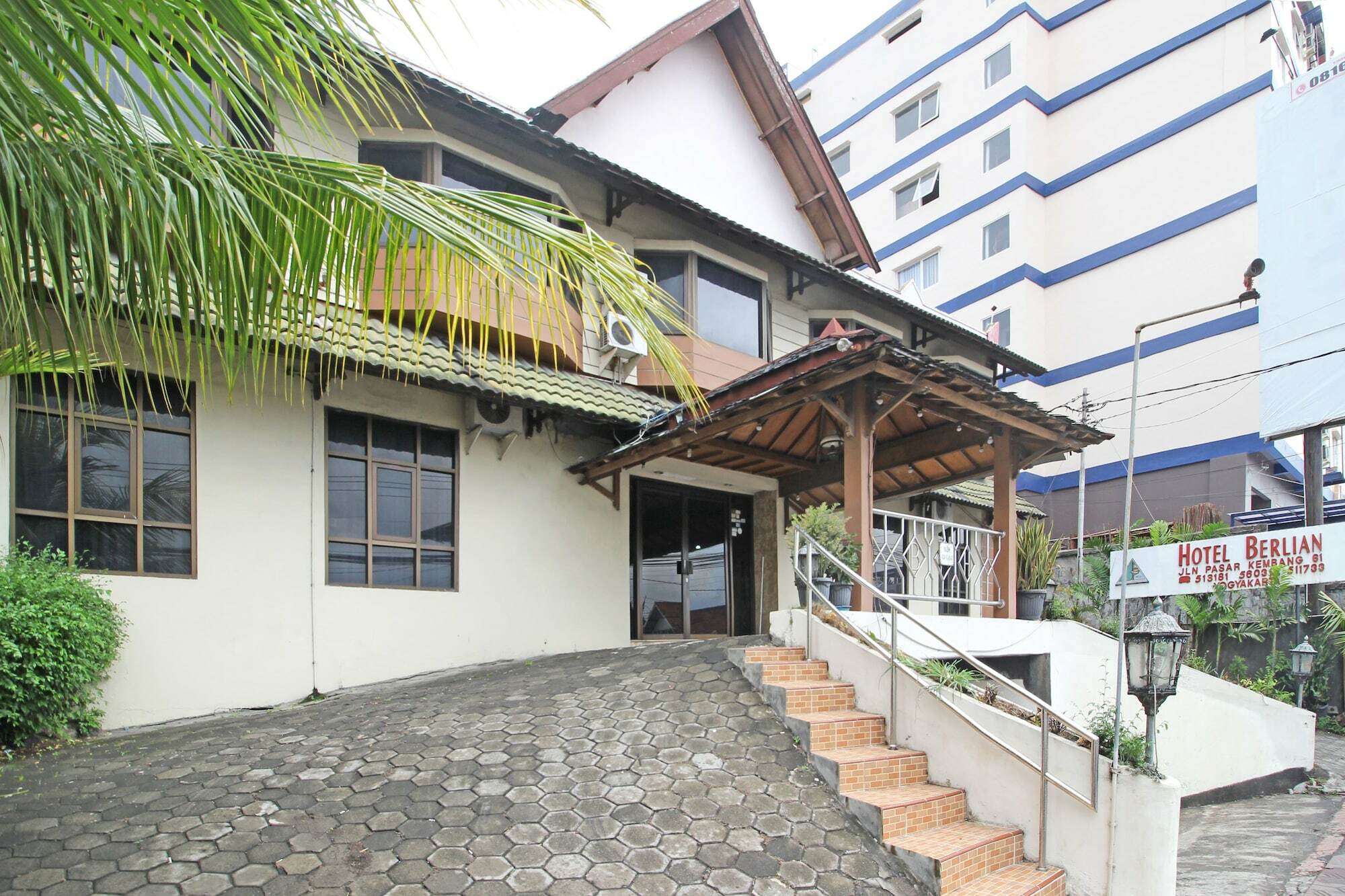 מלון יוגיאקרטה Reddoorz Near Malioboro Tugu Station Jogja מראה חיצוני תמונה